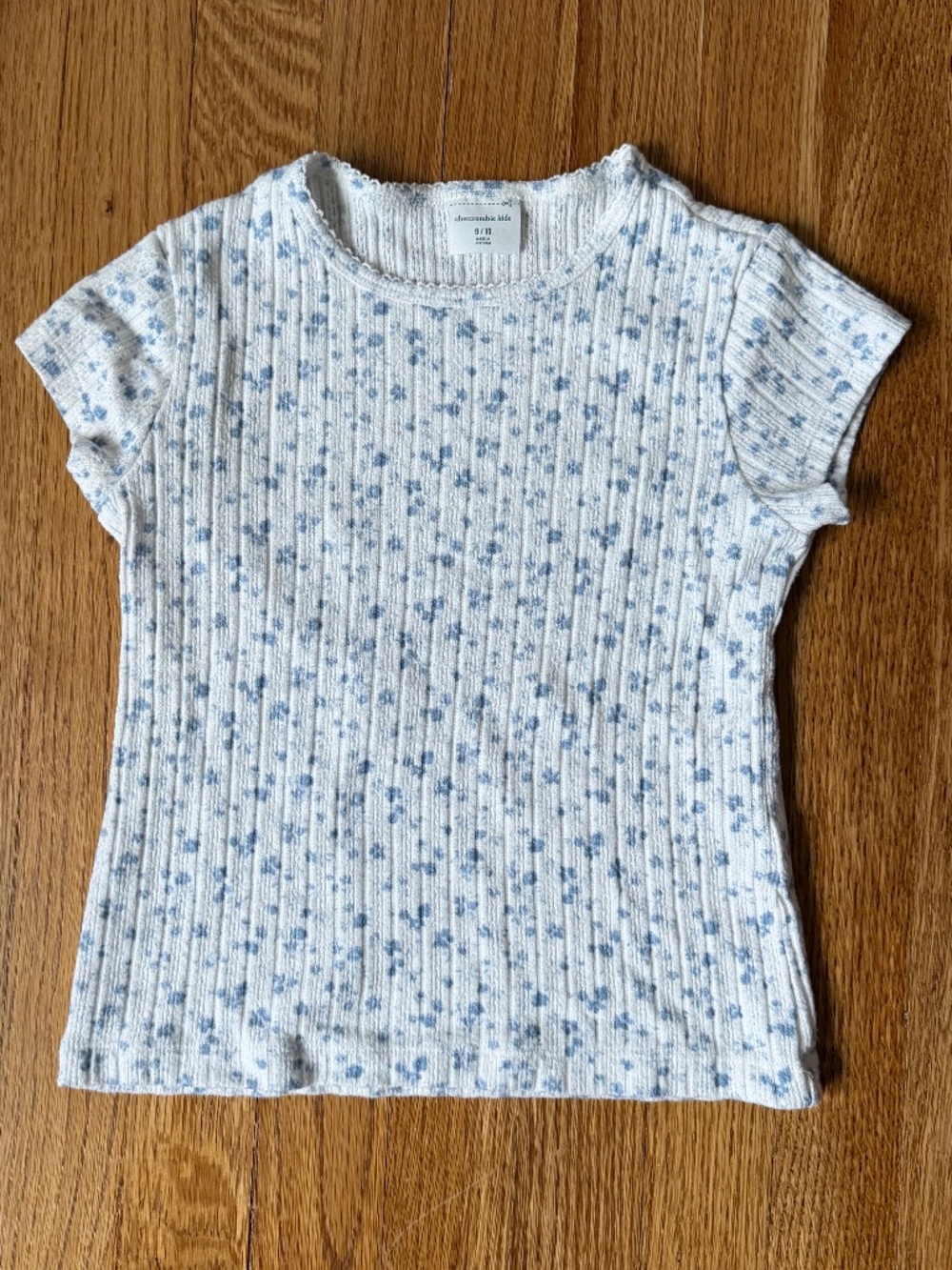 Abercrombie kids Girls Short Sleeve Ditsy Baby Tee, White Blue Floral, Size 9/10